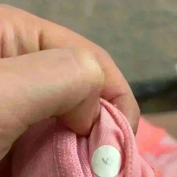 Lululemon Run: Sprint Bra
Bleached Coral / Pop  Orange - Picture 5 of 5